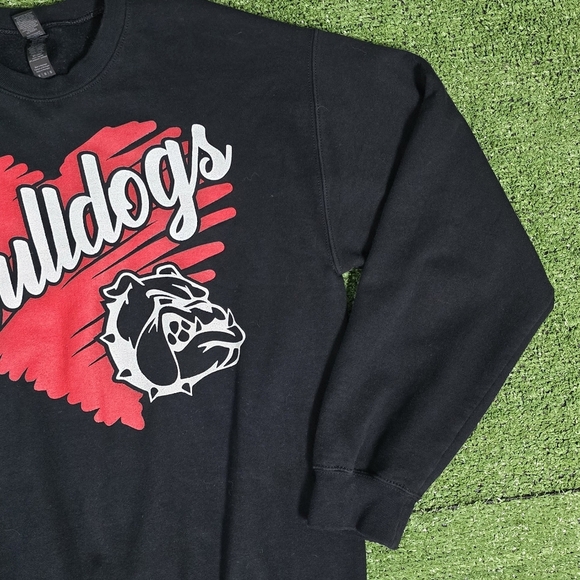 GILDAN | GEORGIA BULLDOGS MASCOT TEAM SPIRIT CASUAL CREW NECK SWEATSHIRT - Picture 7 of 13